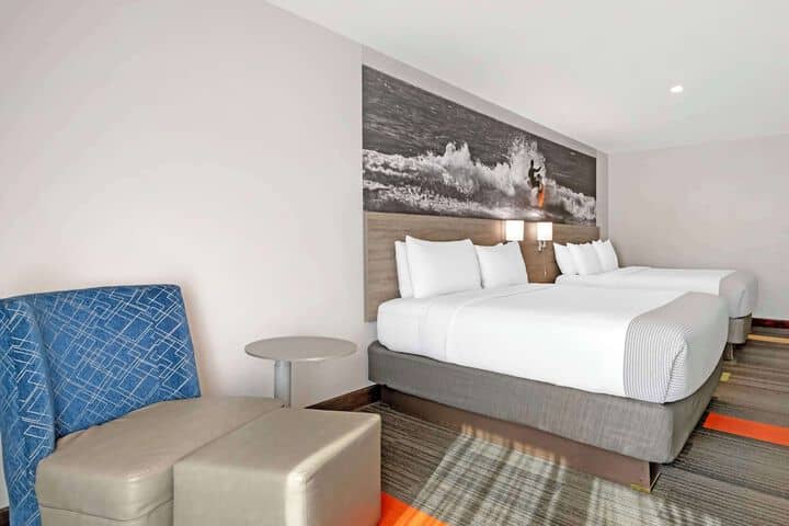 Room 15 of 35